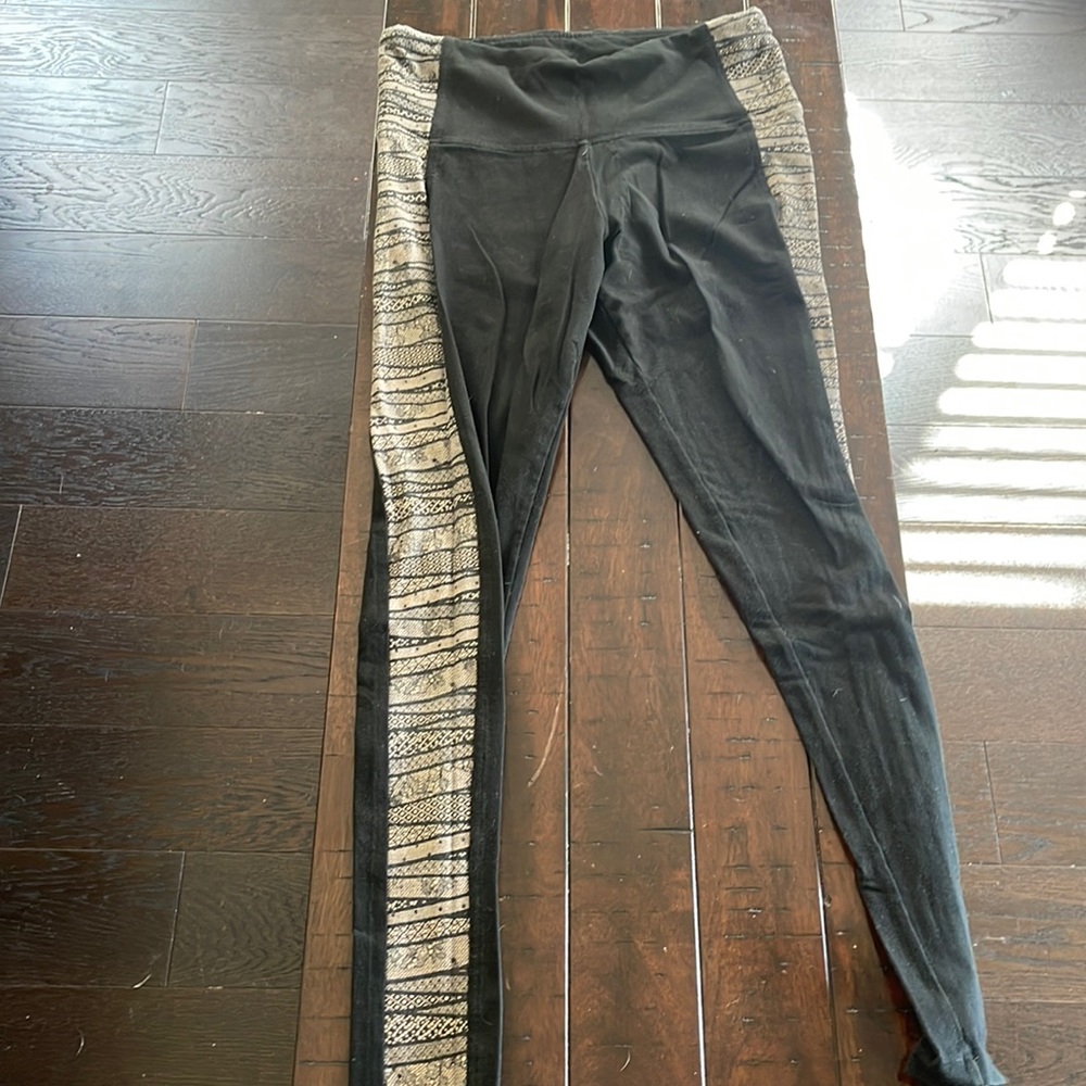 Victoria’s Secret sport leggings with lace up the side